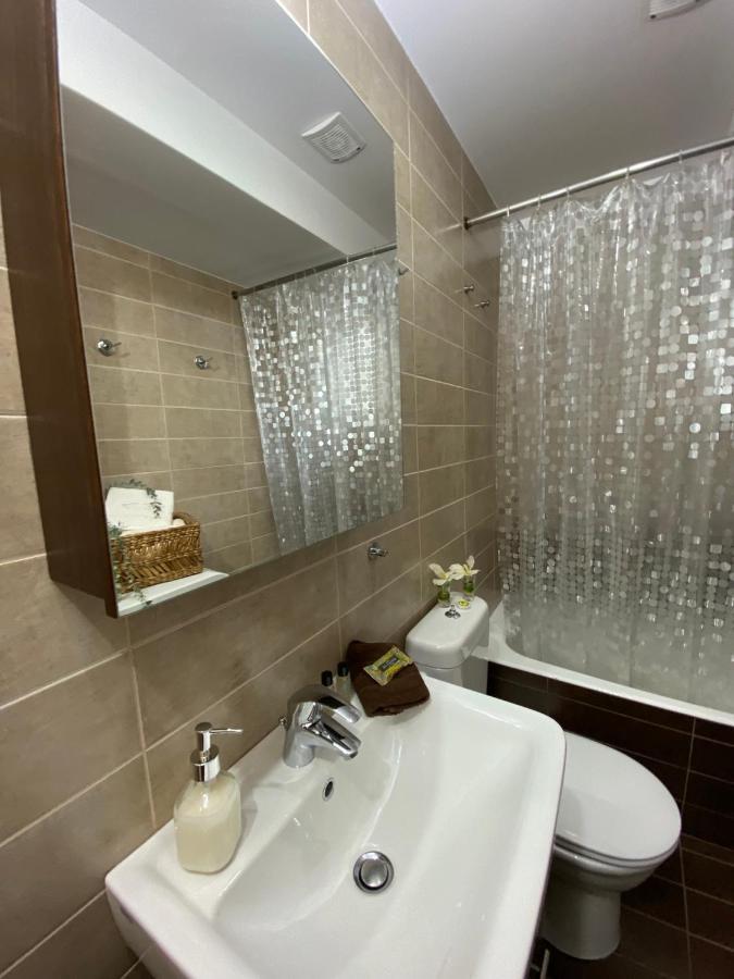Airport Tk Luxury Home Artemida  Luaran gambar