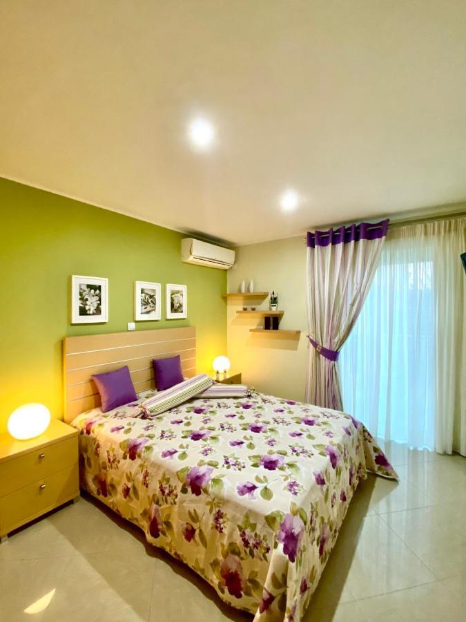 Airport Tk Luxury Home Artemida  Luaran gambar