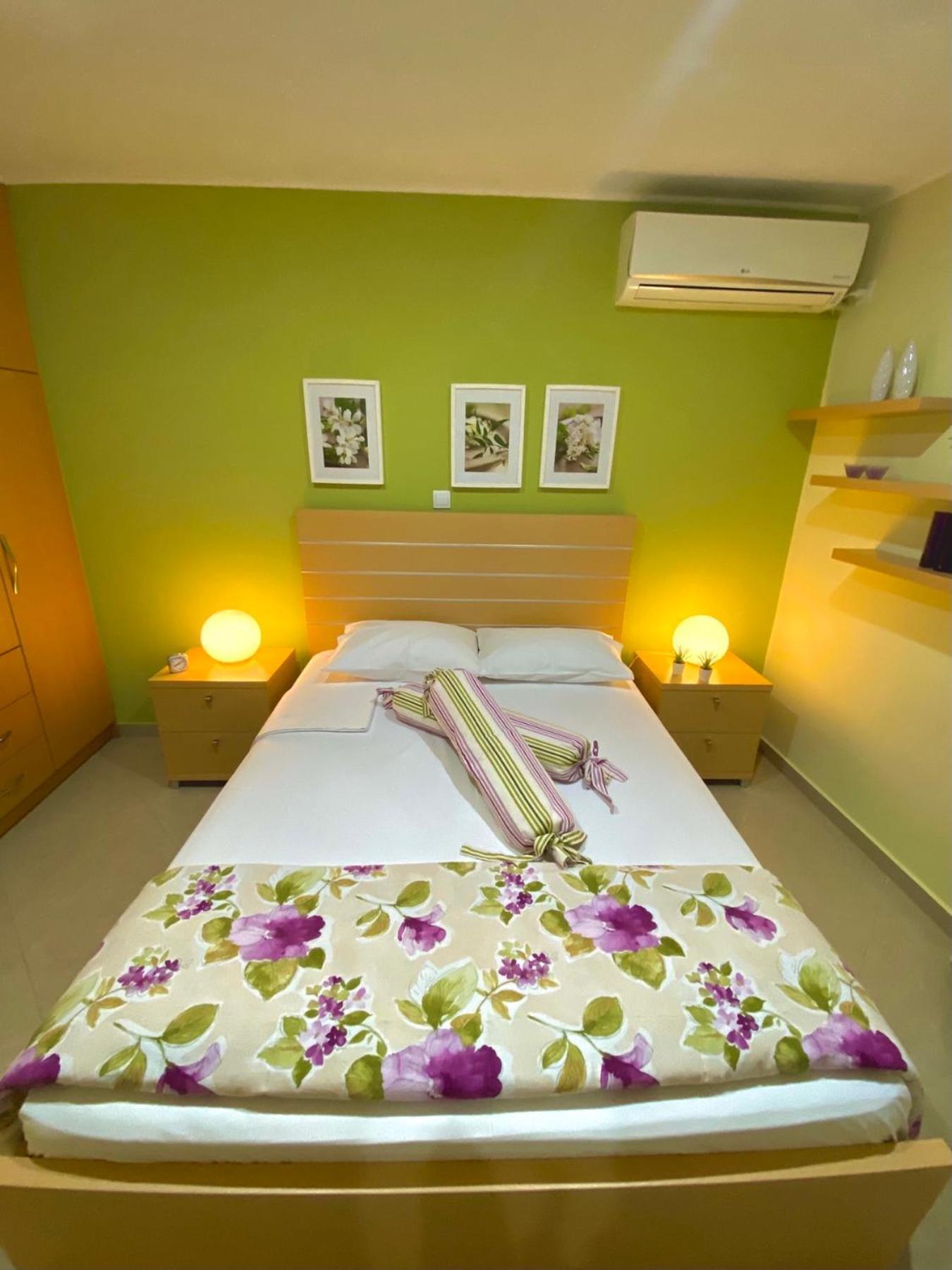 Airport Tk Luxury Home Artemida  Luaran gambar