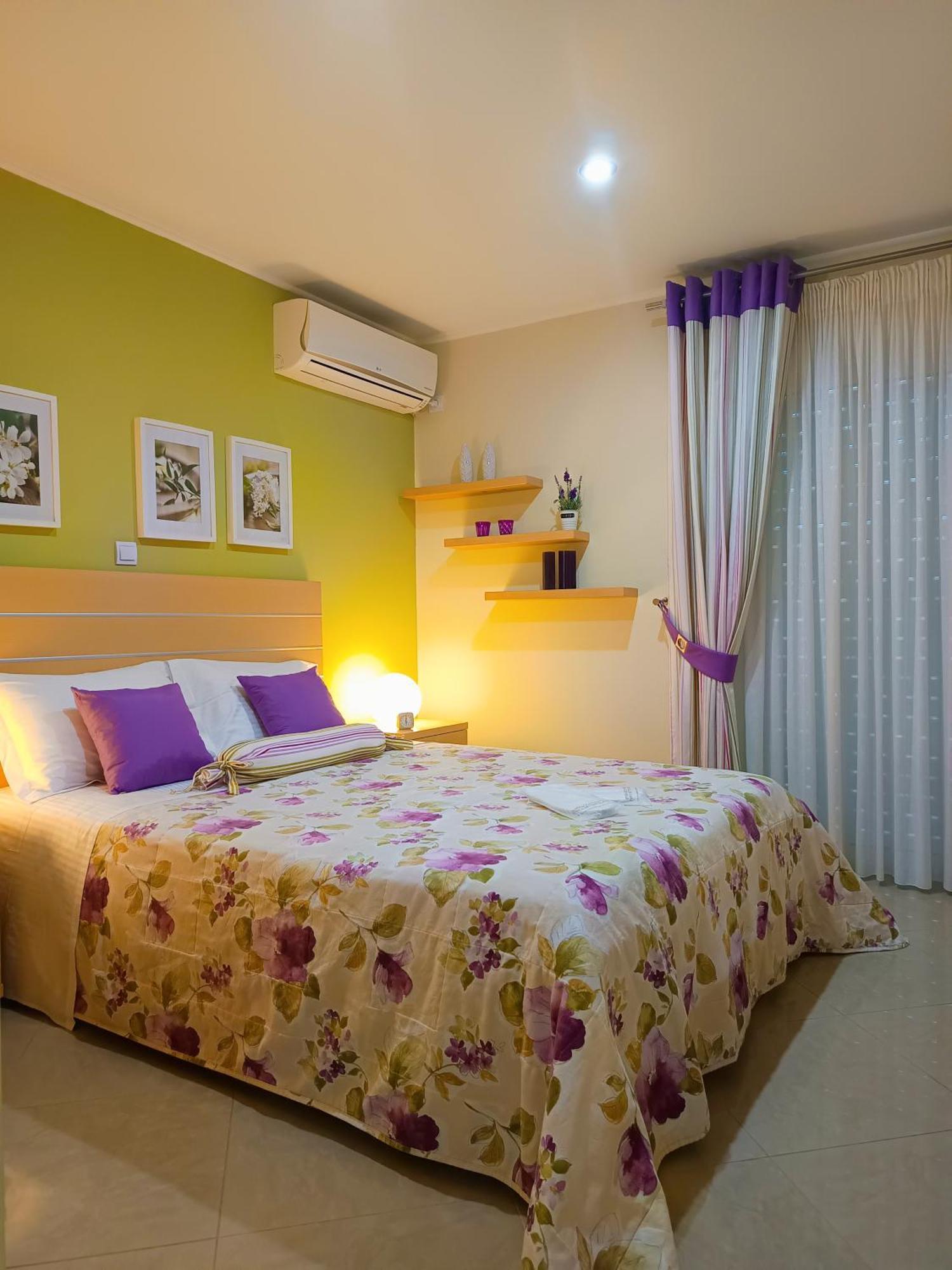 Airport Tk Luxury Home Artemida  Luaran gambar